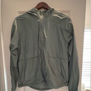 Lululemon Hood Lite Jacket Colour: Grey Eucalyptus Sz 8